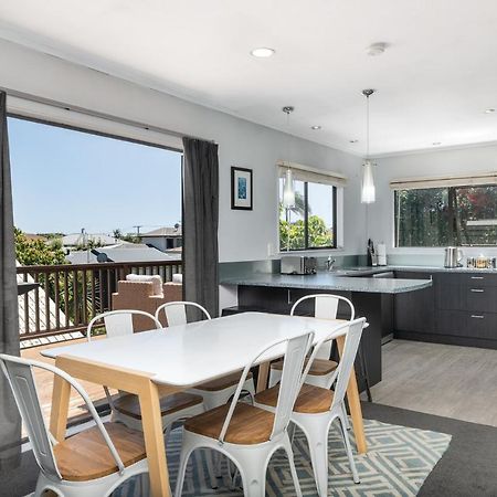 Convenient Family Bach With Easy Access To Blake Park The Beach And Downtown Маунт-Маунгани Экстерьер фото