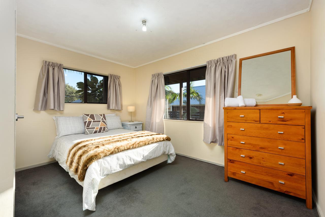 Convenient Family Bach With Easy Access To Blake Park The Beach And Downtown Маунт-Маунгани Экстерьер фото