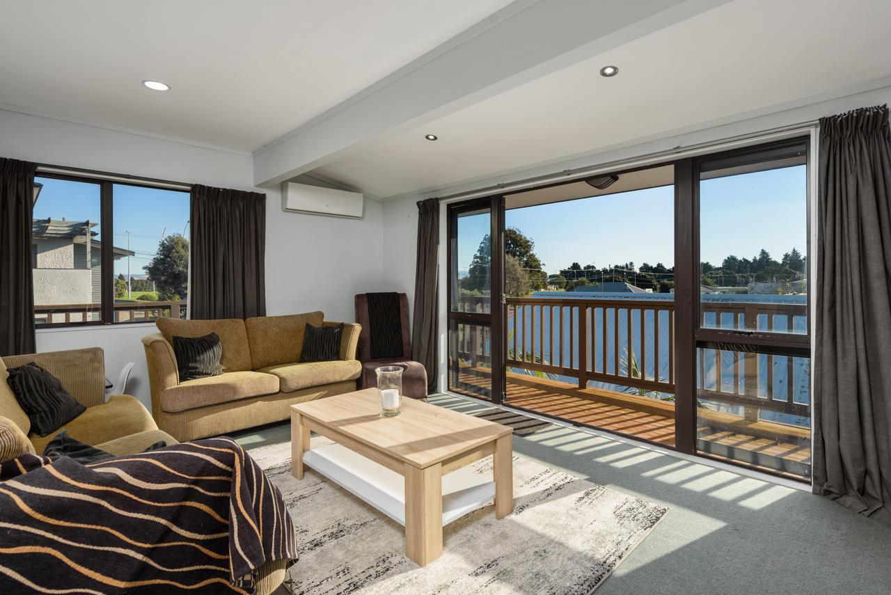 Convenient Family Bach With Easy Access To Blake Park The Beach And Downtown Маунт-Маунгани Экстерьер фото
