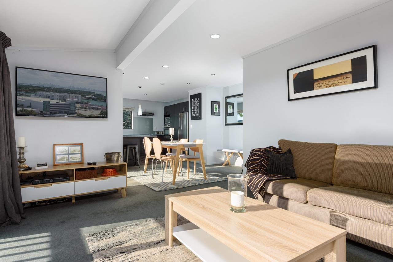 Convenient Family Bach With Easy Access To Blake Park The Beach And Downtown Маунт-Маунгани Экстерьер фото