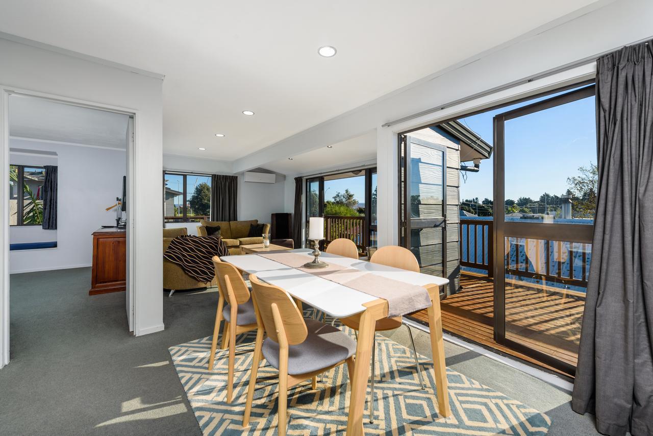 Convenient Family Bach With Easy Access To Blake Park The Beach And Downtown Маунт-Маунгани Экстерьер фото