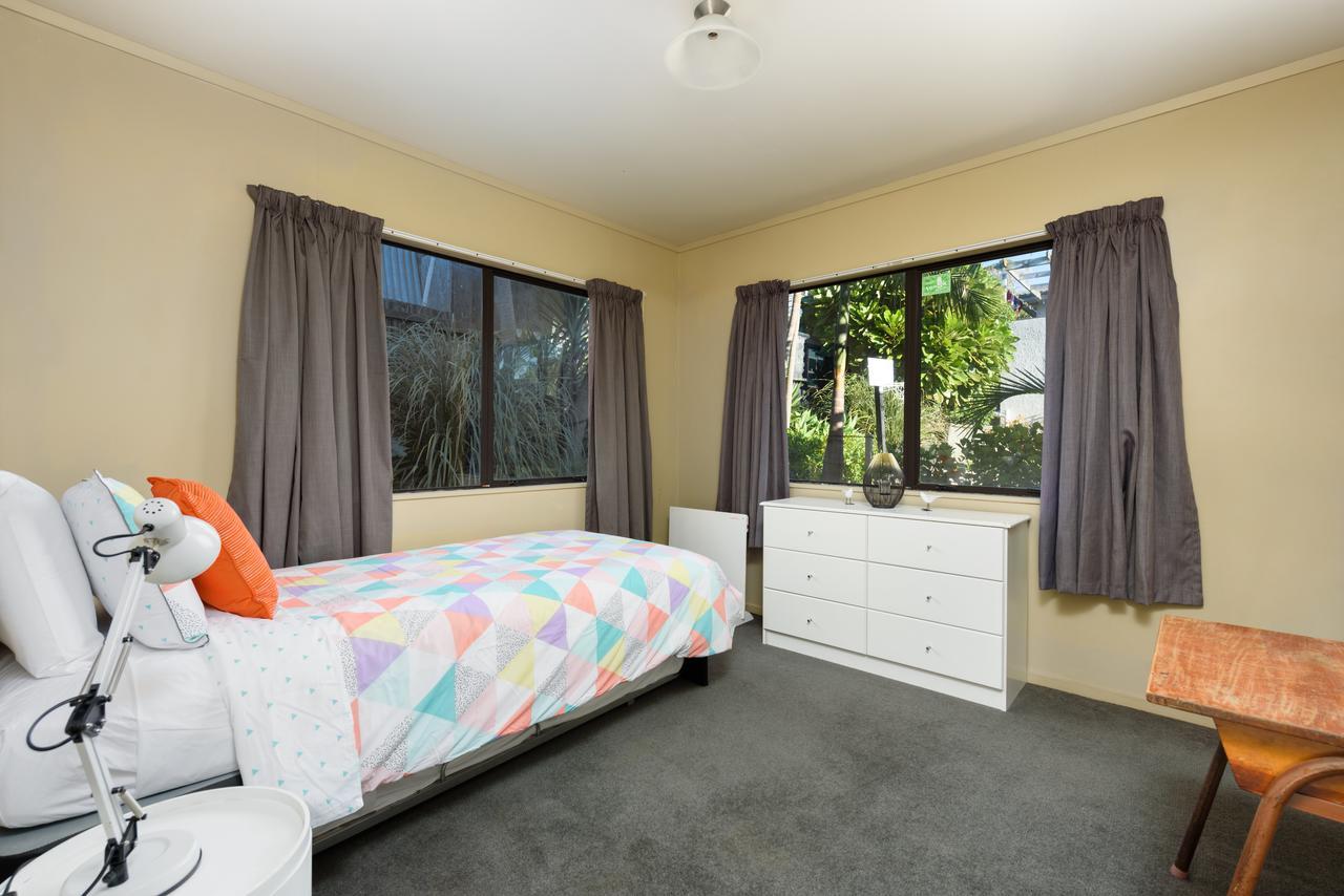 Convenient Family Bach With Easy Access To Blake Park The Beach And Downtown Маунт-Маунгани Экстерьер фото